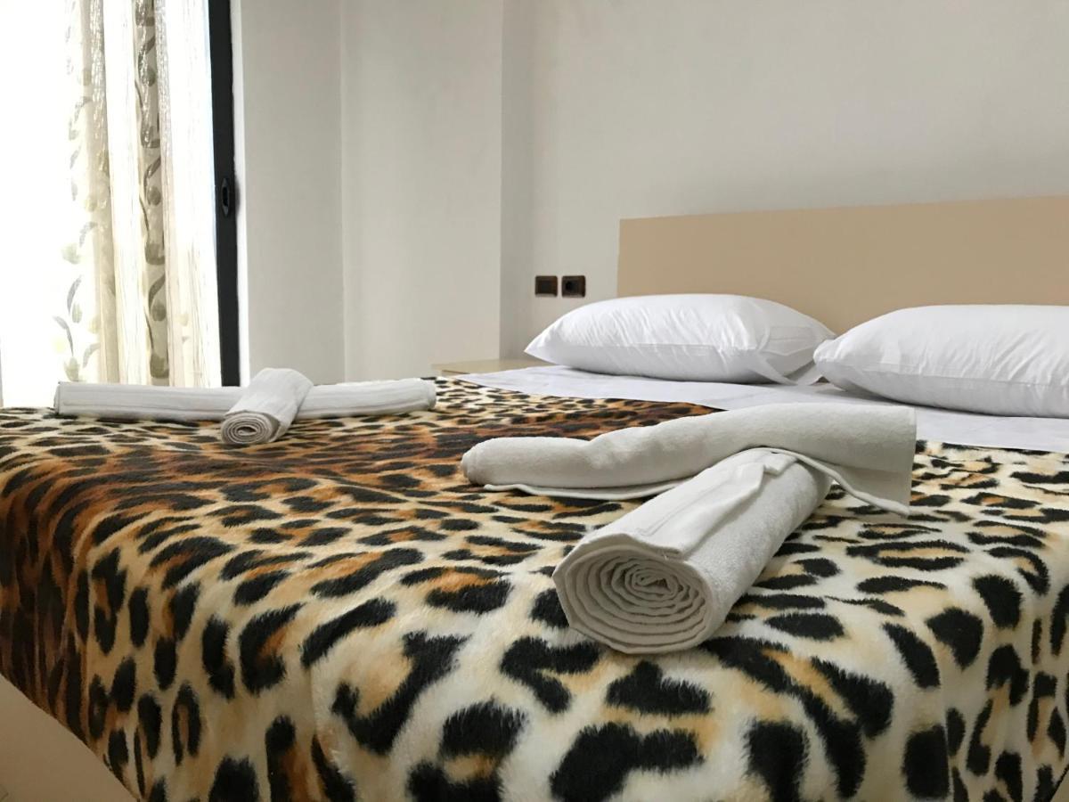 Home Sweet Home 1 - Guest House Τίρανα Εξωτερικό φωτογραφία
